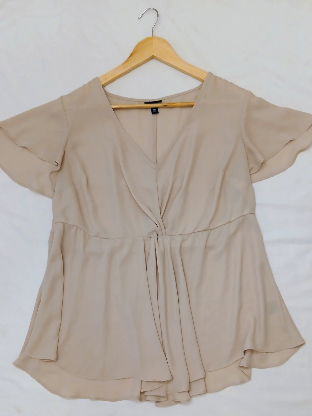Torrid Beige Georgette Twist Surplice Flutter Sleeve Babydoll Blouse Top NWOT 00